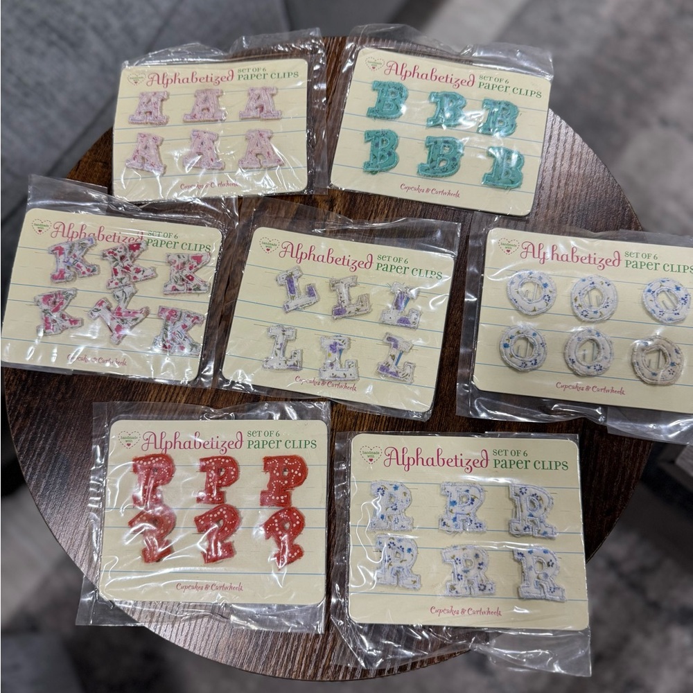 Alphabetized Paper Clips Set (7 sets=42pieces)- Multicolor. A B K L O P & R